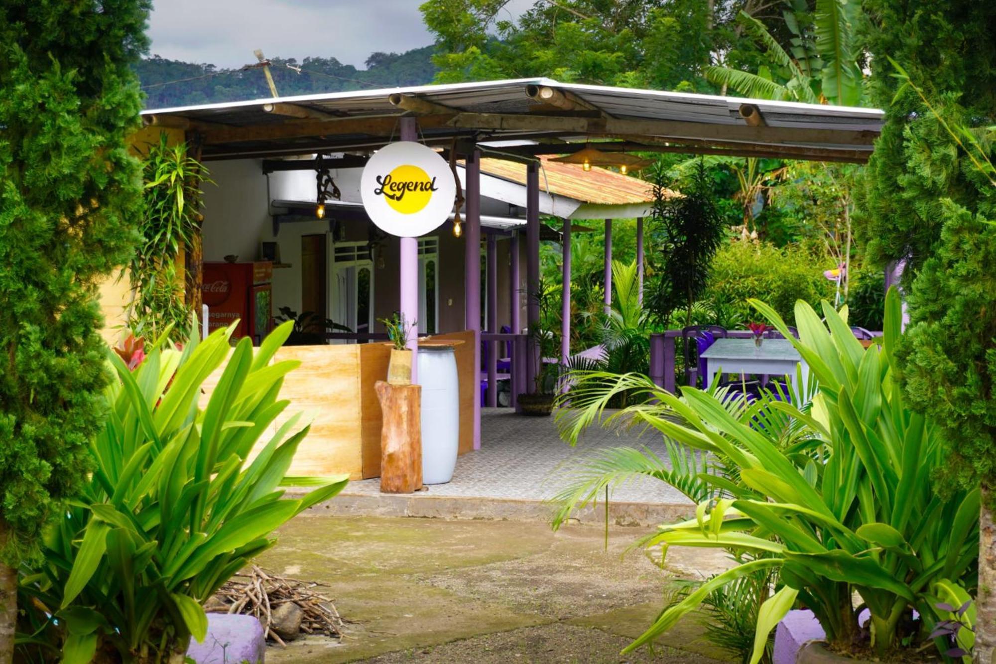 Legend Guesthouse Kelimutu Exterior photo